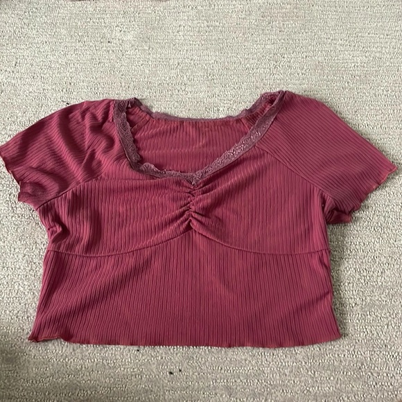 Shein S cropped pink v neck tee shirt - Picture 1 of 1
